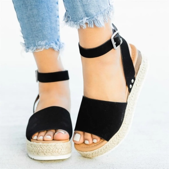 KismetsKloset Shoes - THE PERFECT SUMMER ESPADRILLE